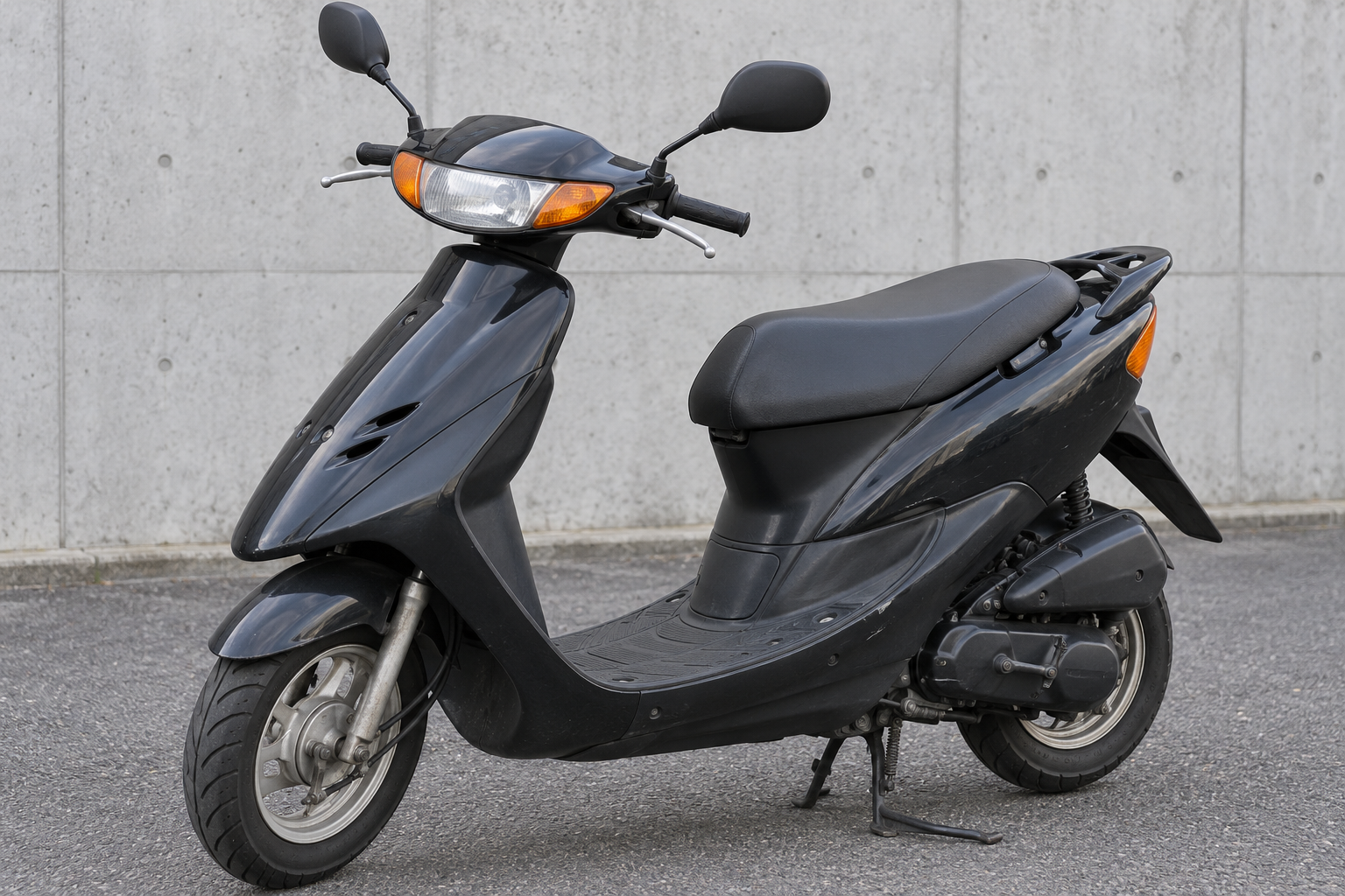 黒いホンダ ライブDio AF34の50ccスクーター